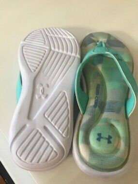 BRAND NEW Under Armour Flip Flops
